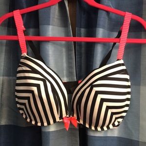 Victoria’s Secret Very Sexy Push-Up